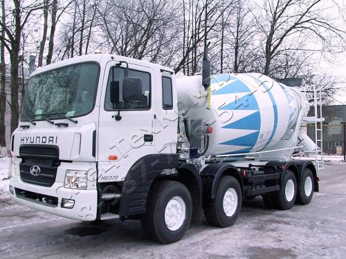 Автобетоносмеситель на шасси HYUNDAI HD-370